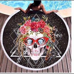 Fashion Girl Skull 💀 w/  Red Glasses 👓/ Rose 🌹 & Diamond 💎 Round BeachTowel